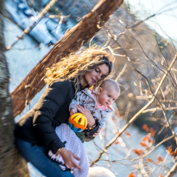 Meet your Posher, Kristen - Picture 1 of 4